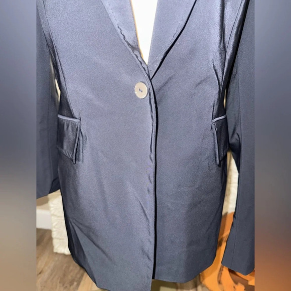 Tahari • Navy Single Button Blazer - Picture 3 of 11